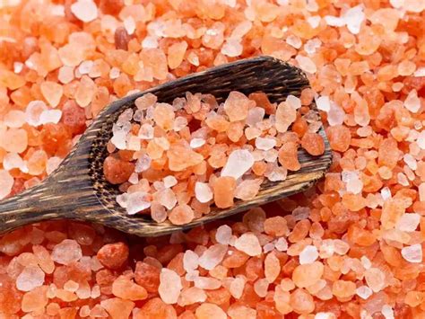 Pink Salt over table salt? Is it a smart choice or not? - Himalayan ...