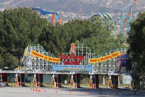 This place is amazing! - Reviews, Photos - Six Flags Magic Mountain ...