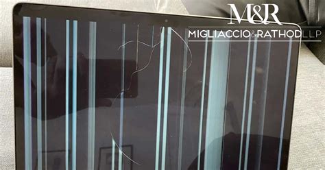 Lawyers Investigate M1 MacBook Screen Cracks