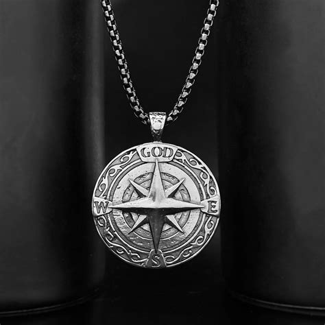 Eclipse Compass Black Mens Pendant – VOYLLA