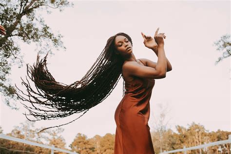 Yaya DaCosta Has a Wash-Day Routine That Involves Whole Foods Shampoo ...