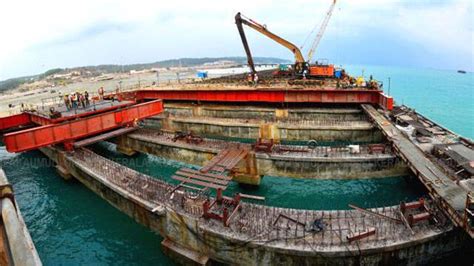 Madras HC stays TN govt order restricting delivery of materials for ...