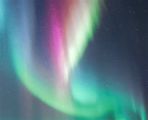 The Science behind Greenland's Northern Lights and Imaging | Digitash