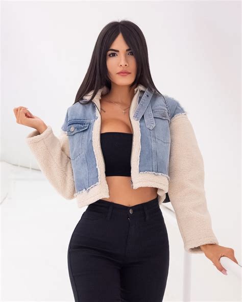 Nicole Dwyer Quinones - Age, Net Worth, Boyfriend, Bio, Wiki