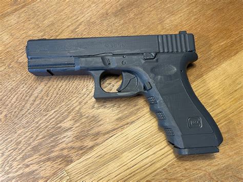 3D printed Glock 9x19 Toy Gun・Cults