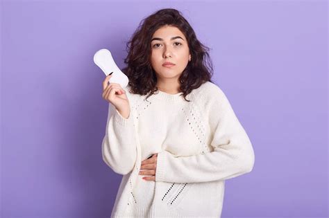 Nexplanon Expiration Symptoms – What Happens When the Implant Expires? - DoctorMedica