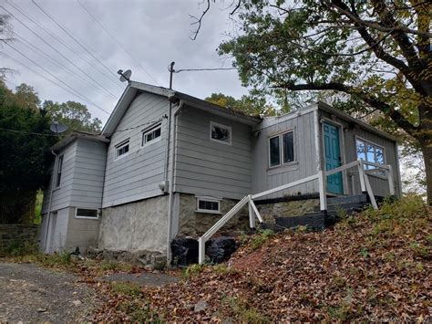 1136 Chase Pkwy, Waterbury, CT 06708 - MLS 170606615 - Coldwell Banker