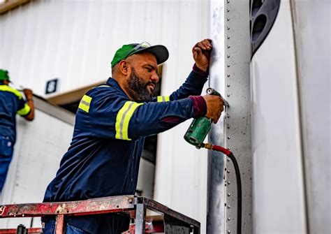 Enclosed Trailer Repair 的图像结果