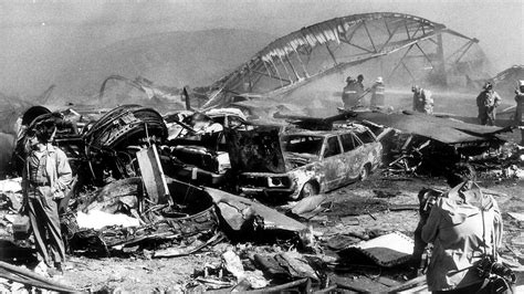 Images: The Crash of Flight 191