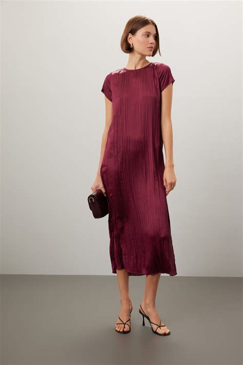 Short-Sleeve Slip Midi Dress in Plissé by Madewell | Rent the Runway