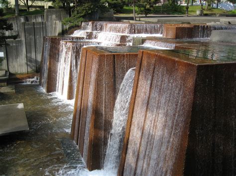 Lawrence Halprin, Ira Keller Fountain, Portland 2008 | Fountain park ...