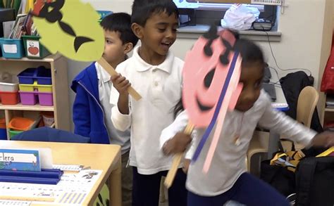 Puppet Play 的图像结果