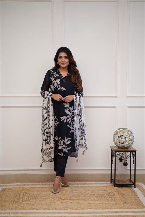 Dupatta Pant Sets – Taana Baana