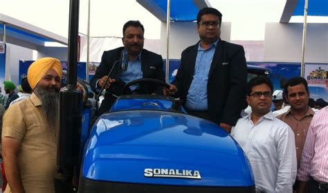 Sonalika International launches new 55 HP tractor | Autocar Professional