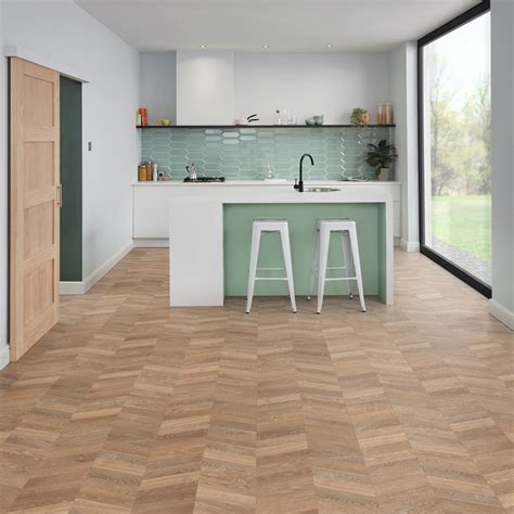 Karndean Luxury Vinyl Knight Tile Rigidcore Pale Limed Oak Chevron ...