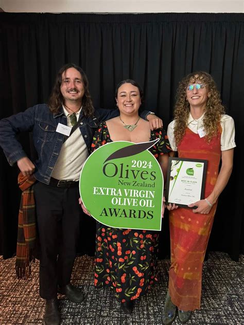 Awanui Olive Oil Wins Gold and Best in Class at Prestigious Olives NZ