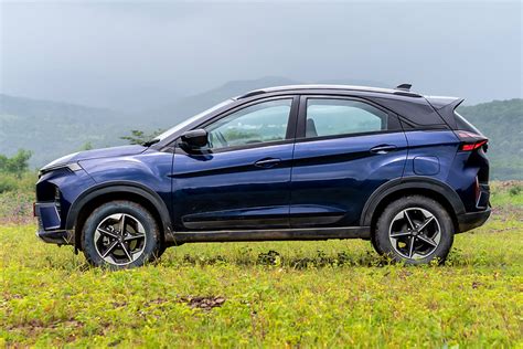 Tata Nexon Colours in India, Tata Nexon Colour Images