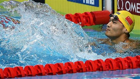 中国男仰史上首个世界冠军诞生 徐嘉余夺世锦赛100米仰泳金牌|界面新闻 · 体育