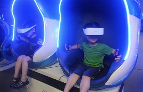 VR体验馆为何都开成了“游戏厅”？_凤凰网