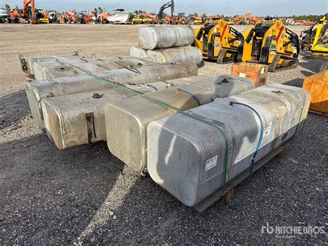 Quantity of (6) 100 gal Aluminum Diesel 5 80 gallon tanks Kraftstofftank | Ritchie Bros. Auctioneers