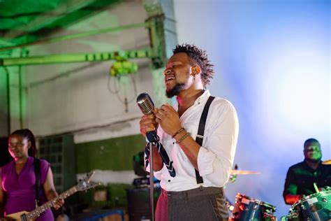 Auto-Tune Singers Who Use It 的图像结果