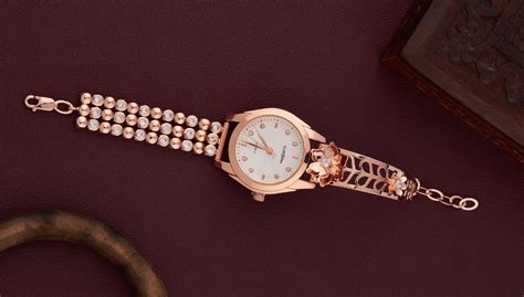 Eleganza Silver Italian Necklace & Stud Earring Set for Women