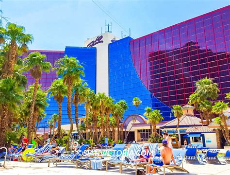 Rio All-Suite Hotel & Casino - Classic Suite - Las Vegas — Sian Victoria.