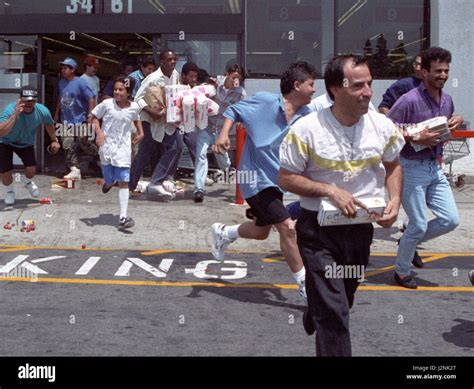 Rodney king los angeles riots 1992 hi-res stock photography and images ...