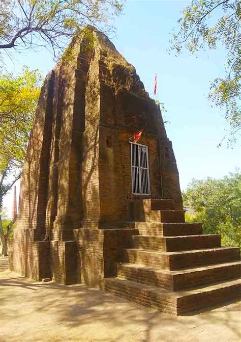 Pisanahi Mandir, Birshibpur, Ghatampur Tehsil, Kanpur Nagar District ...