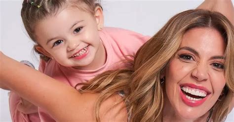 Disfraz de princesa, temática de Disney y brillos por todos lados ...