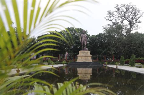 Premium Photo | Scenic view of lord birsa munda statue located in ranchi park