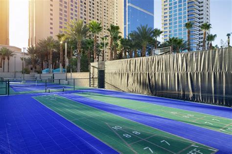 Hilton Grand Vacations Club on the Las Vegas Strip Bar and Lounge ...