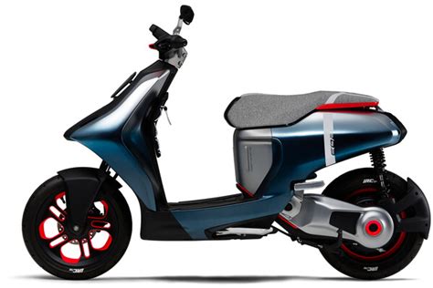 Yamaha E02 - Electric Scooter 2025 - 🇮🇳 India