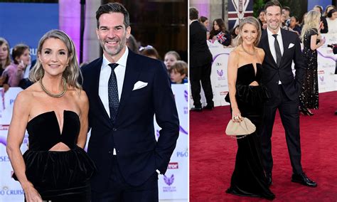 Helen Skelton and Gethin Jones appear to go red carpet official at the ...