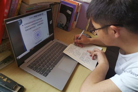 组织学生学习《网络安全法》提高网络安全意识 - 平安创建 - 郑州市第三十一高级中学