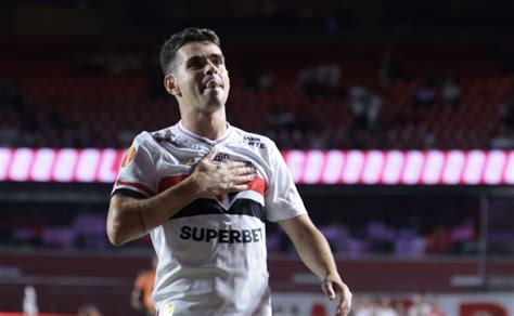 Oscar é o jogador que mais participou de gols do São Paulo em 2025