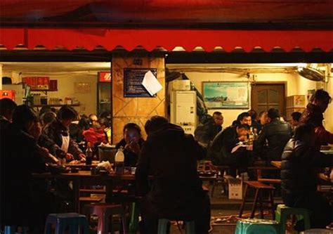重庆夜市大盘点，吃串喝酒打望，一个都少不了 - 哔哩哔哩