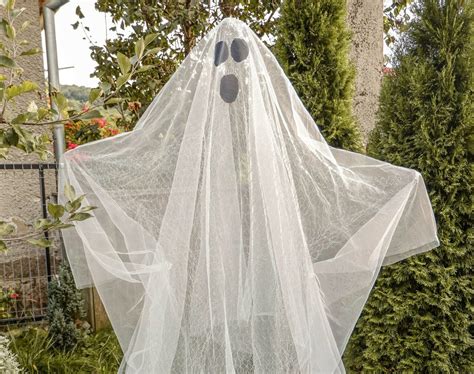 How To Make A Chicken Wire Ghost at Werner Taylor blog
