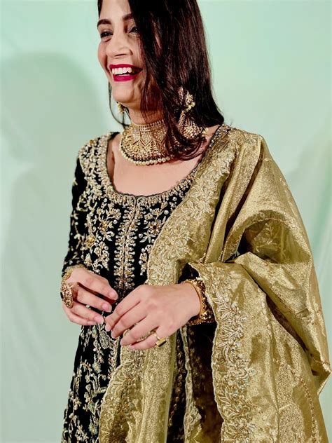 Harimani Velvet Suit Set – Tussya by Shreya