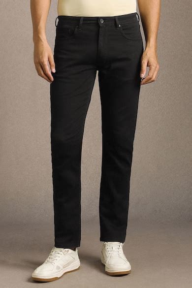 Buy Men Black Dark Slim Fit Jeans Online - 40002013 | Louis Philippe