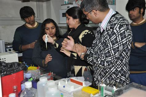 (DU) Department of zoology