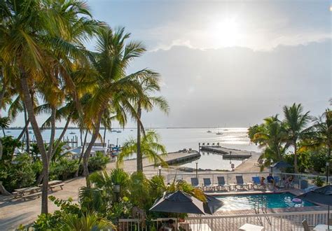 BAYSIDE INN KEY LARGO - Hotel Reviews, Photos, Rate Comparison ...