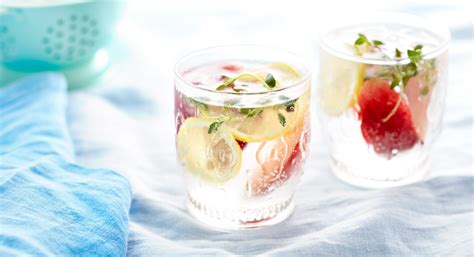 Peach-Thyme Spa Water Recipe | Thrive Market