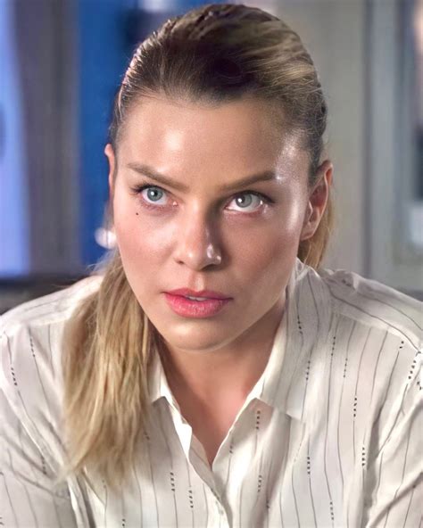 Rachel Harris, Netflix, Lesley Ann Brandt, Aimee Garcia, Chloe Decker, Lauren German, Tom Ellis ...