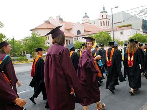 美国大学毕业生的起薪一般是多少？-新东方网