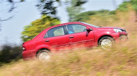 Toyota Platinum Etios 2016 VXD Exterior Car Photos - Overdrive