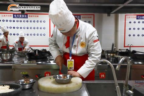 2017年男生学厨师有前途吗？_新东方烹饪教育（上海校区）【官网】