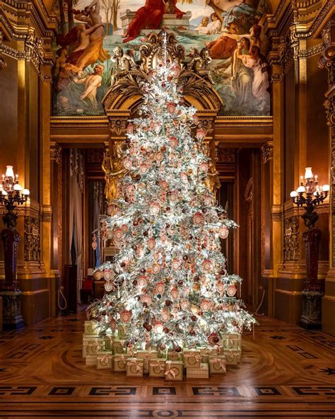 Halloween in France: Traditions, Costumes, and La Toussaint