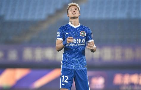 陈蒲：先踢好比赛再去想是否留在河南，梦想是为国家队效力_东方体育