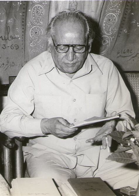 Frases de Faiz Ahmad Faiz | Frases de famosos